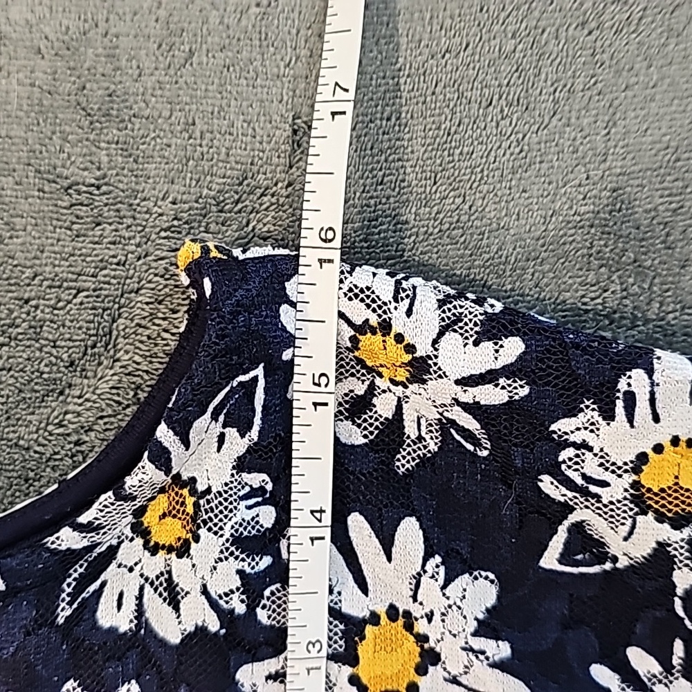 Doe & Rae Navy blue baby doll dress with white and yellow daisies. Size M sku122 - Picture 4 of 7